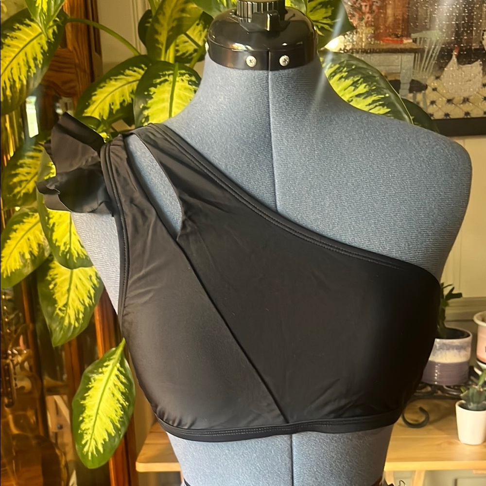 Black One-Shoulder Bikini Top